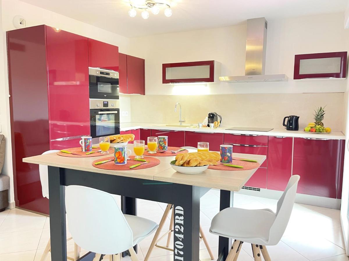 Tres Bel Appartement -Residence Avec Piscine Sur Le Toit Et Vue Panoramique Сен-Рафаэль Экстерьер фото