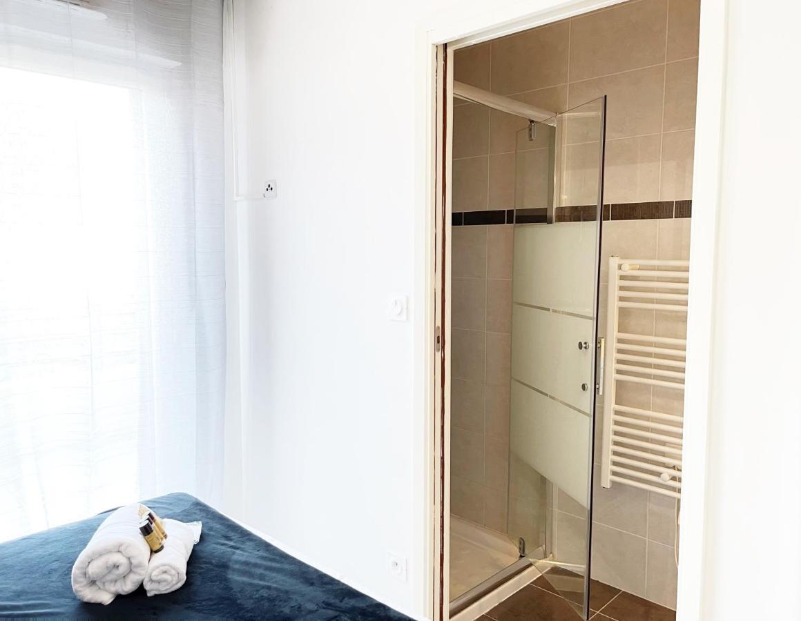 Tres Bel Appartement -Residence Avec Piscine Sur Le Toit Et Vue Panoramique Сен-Рафаэль Экстерьер фото